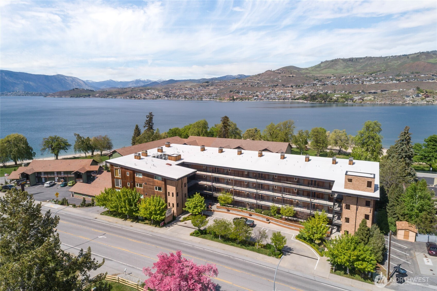 2220 W Woodin, Chelan, WA 98816
