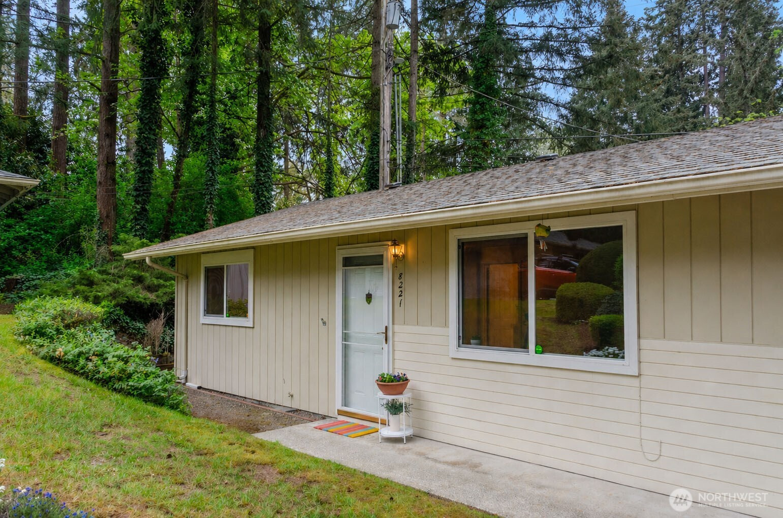 8221 SW Paine, Lakewood, WA 98499