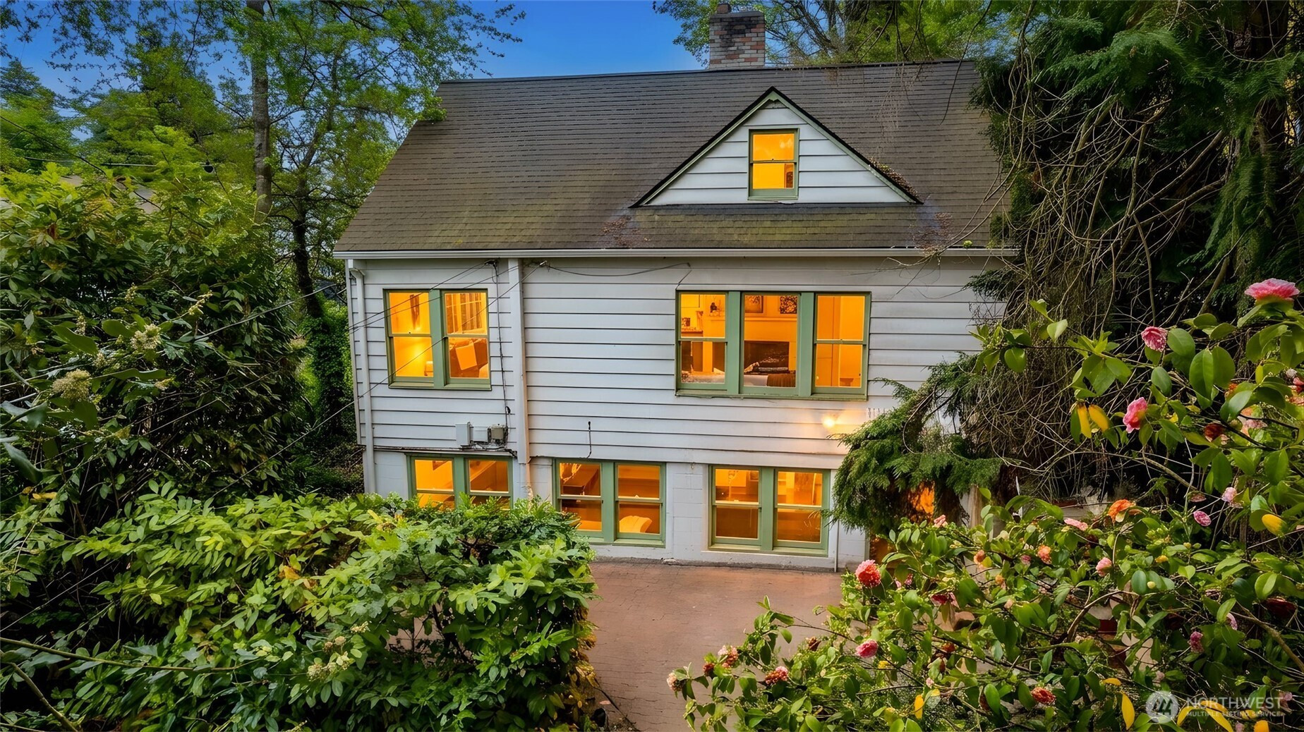 3915 S Brandon St, Seattle, WA 98118