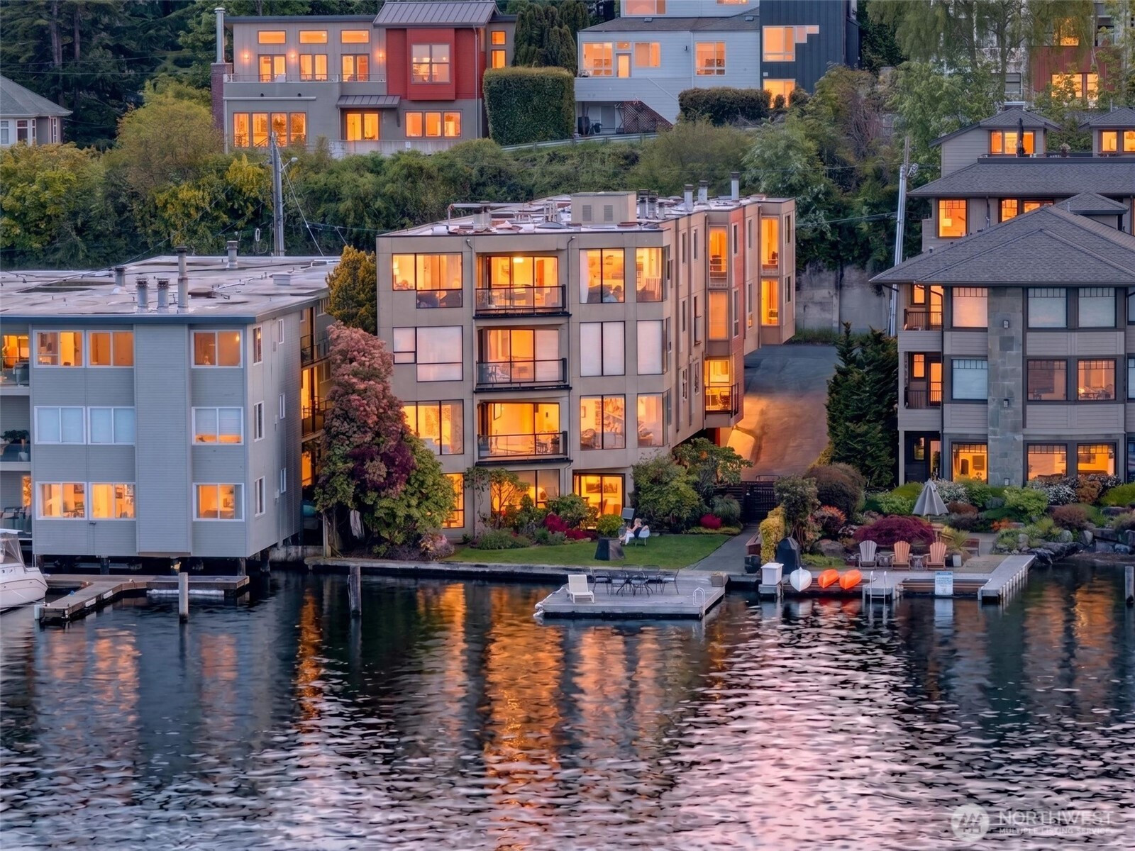 510 Lakeside Avenue S, Seattle, WA 98144