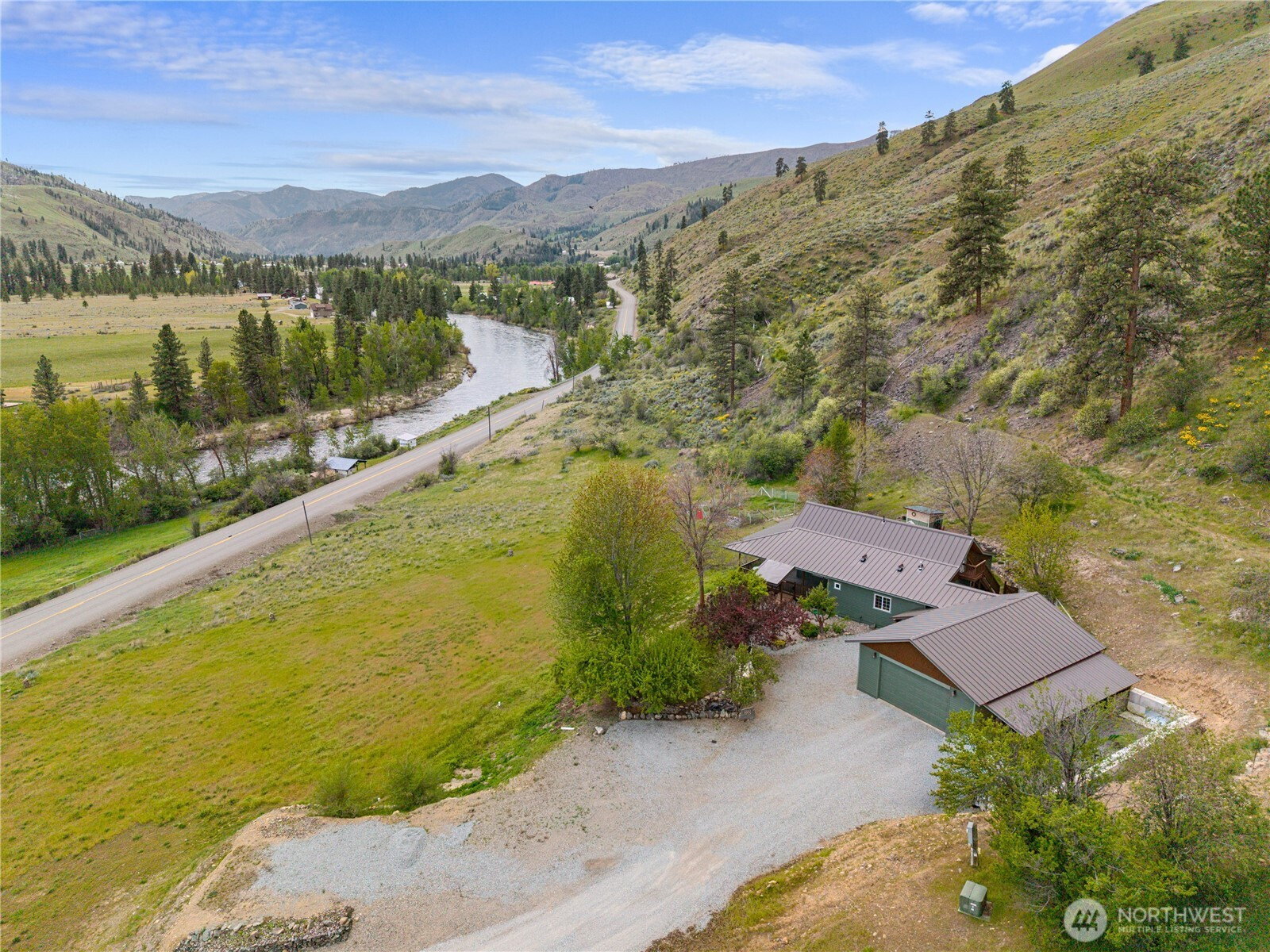 183 Twisp Carlton Road, Carlton, WA 98814