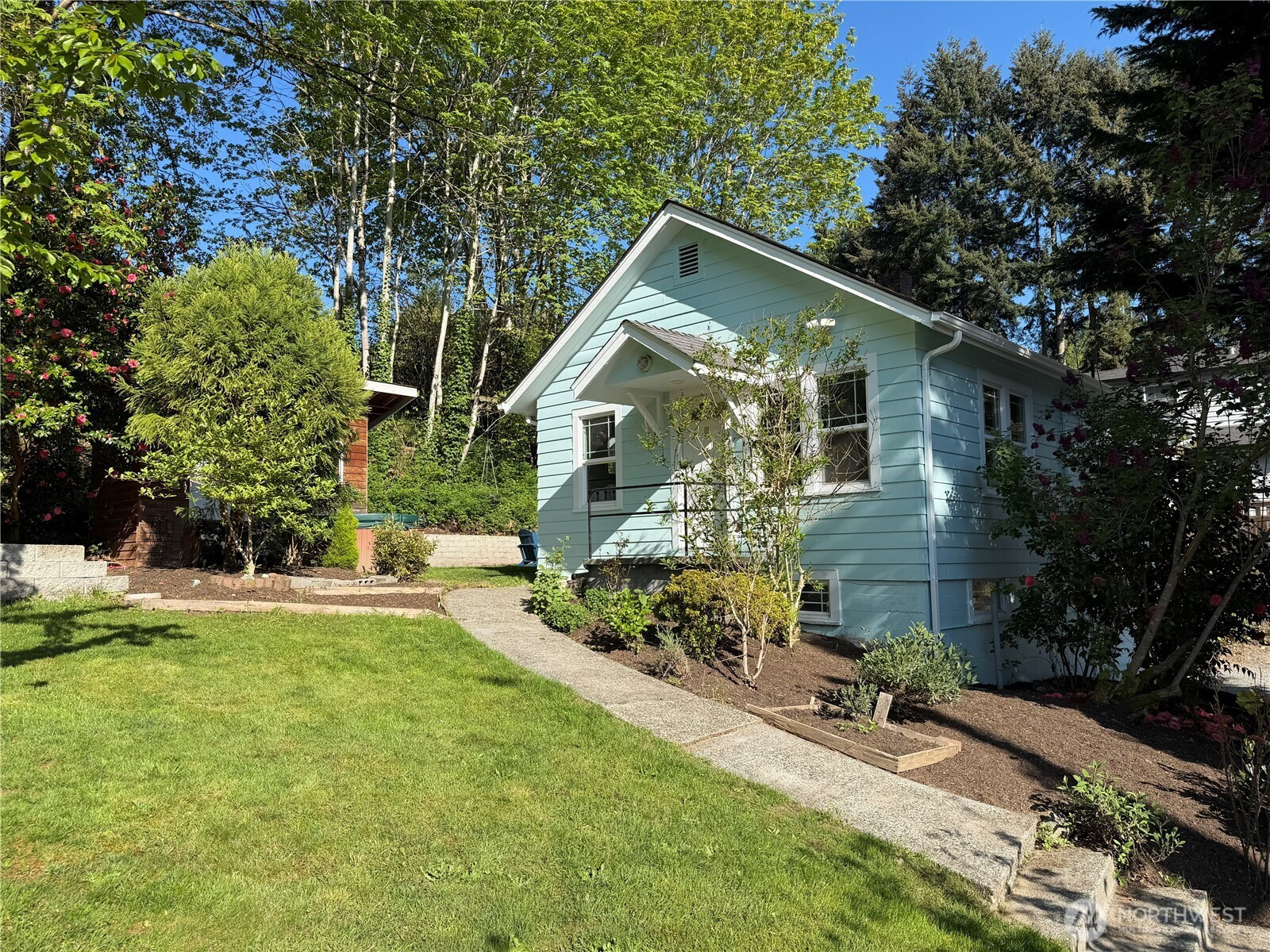 5304 NE 193rd Street, Lake Forest Park, WA 98155