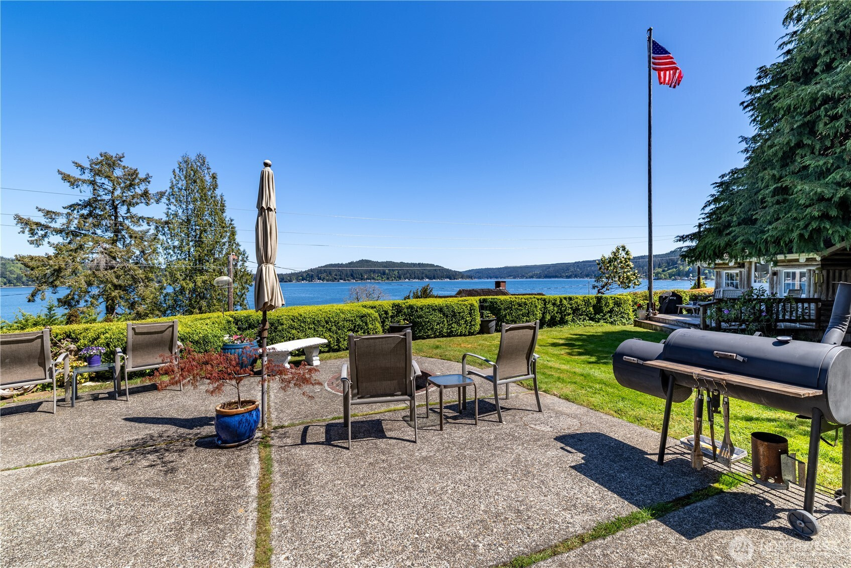 6502 E State Route 106, Union, WA 98592