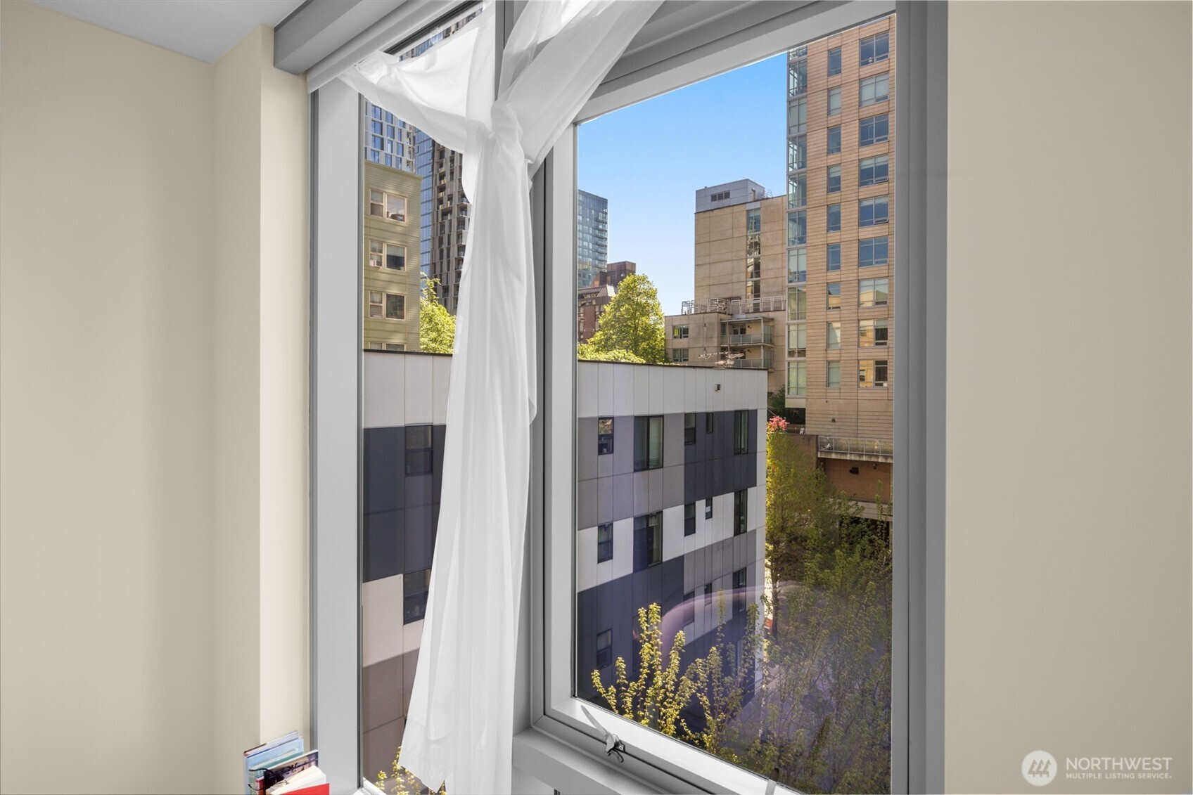 800 Columbia Street, Seattle, WA 98104