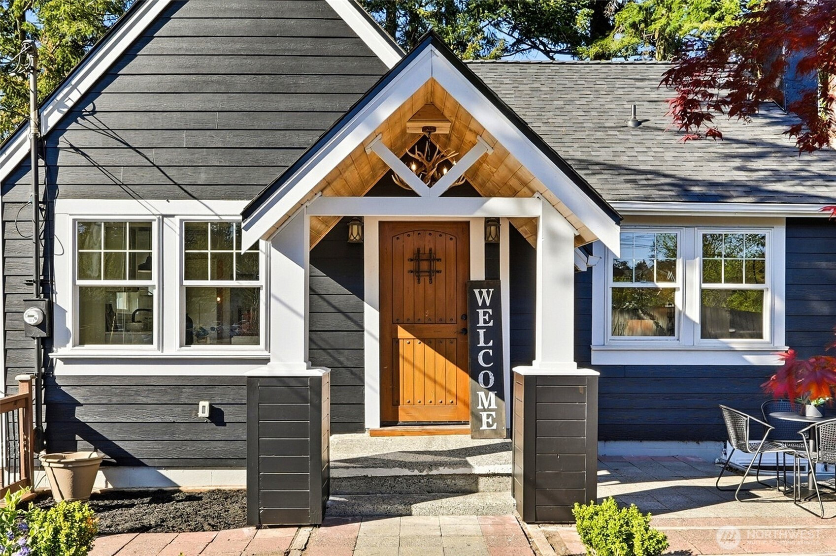 24305 90th Avenue W, Edmonds, WA 98026