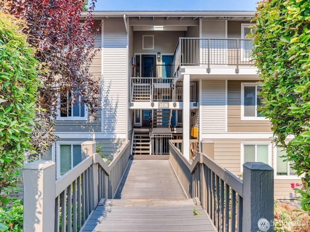 3236 80th Avenue SE, Mercer Island, WA 98040