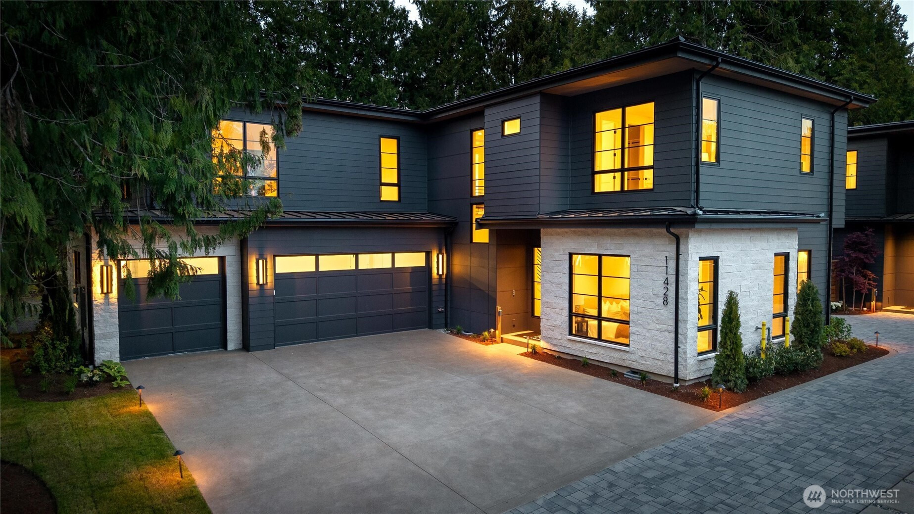 11428 108th Avenue NE, Kirkland, WA 98033