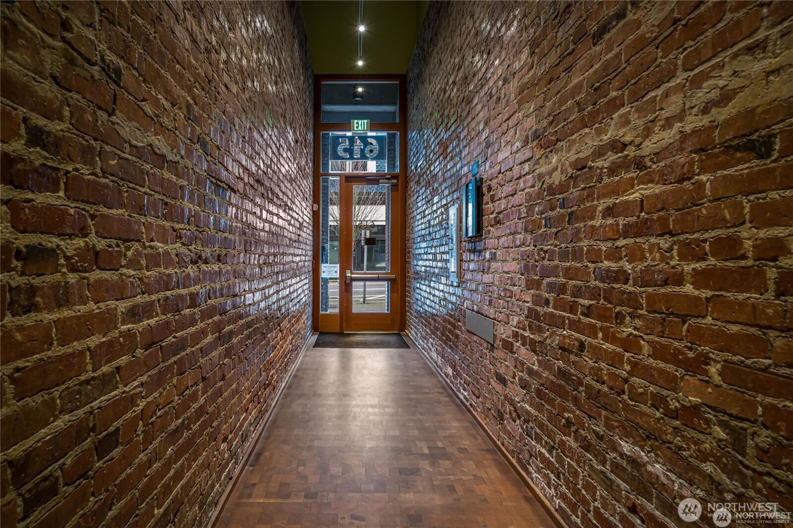 615 E Pike Street, Seattle, WA 98122