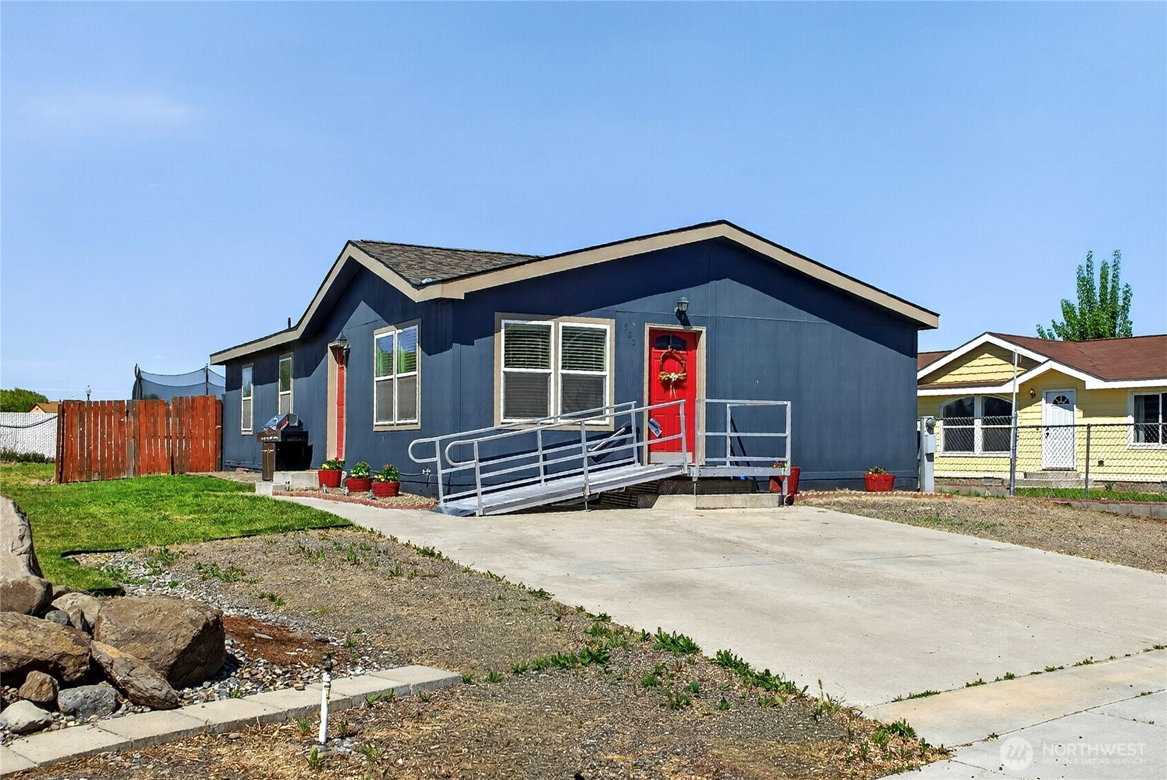 520 New Gate Drive, Prosser, WA 99350