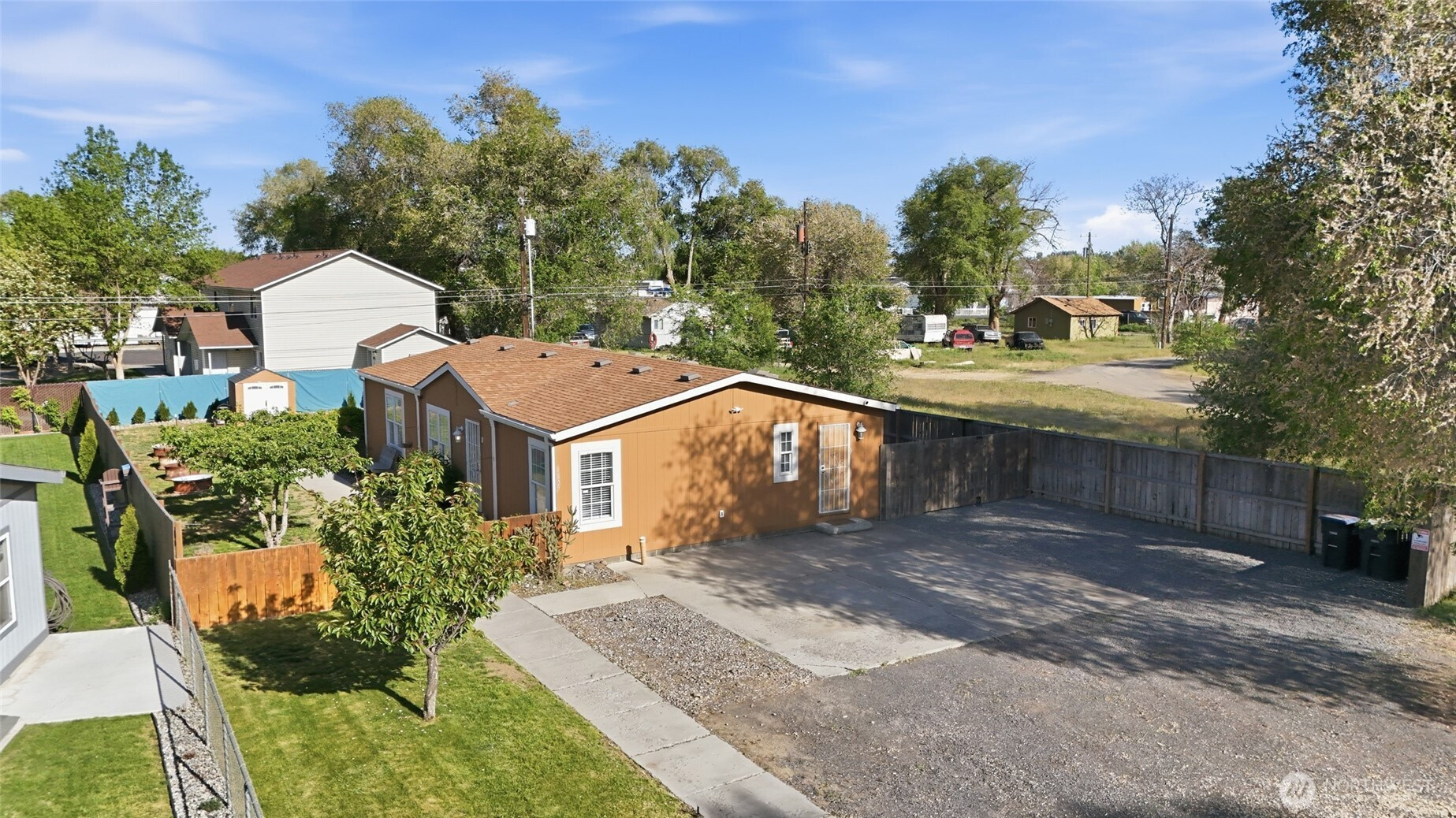 1827 W Bemis Street, Moses Lake, WA 98837