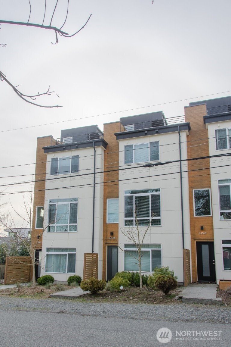 10363 Ashworth Avenue N, Seattle, WA 98133