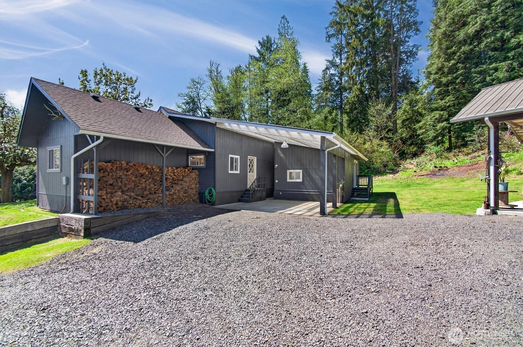 865 E Valley Road, Skamokawa, WA 98647