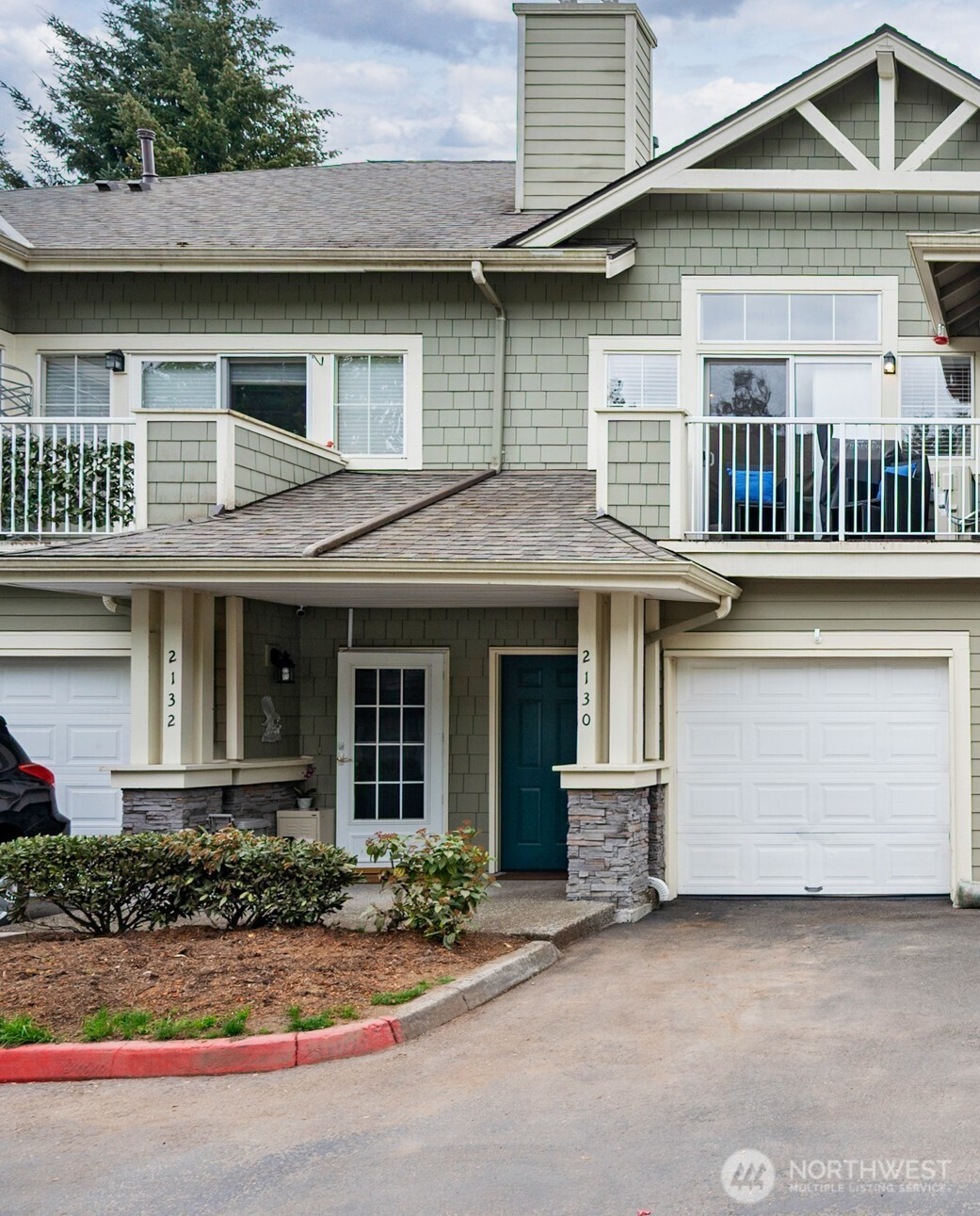 2130 Newport Way NW, Issaquah, WA 98027