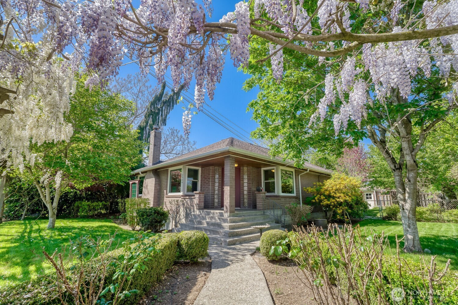 3004 SW Barton Street, Seattle, WA 98126