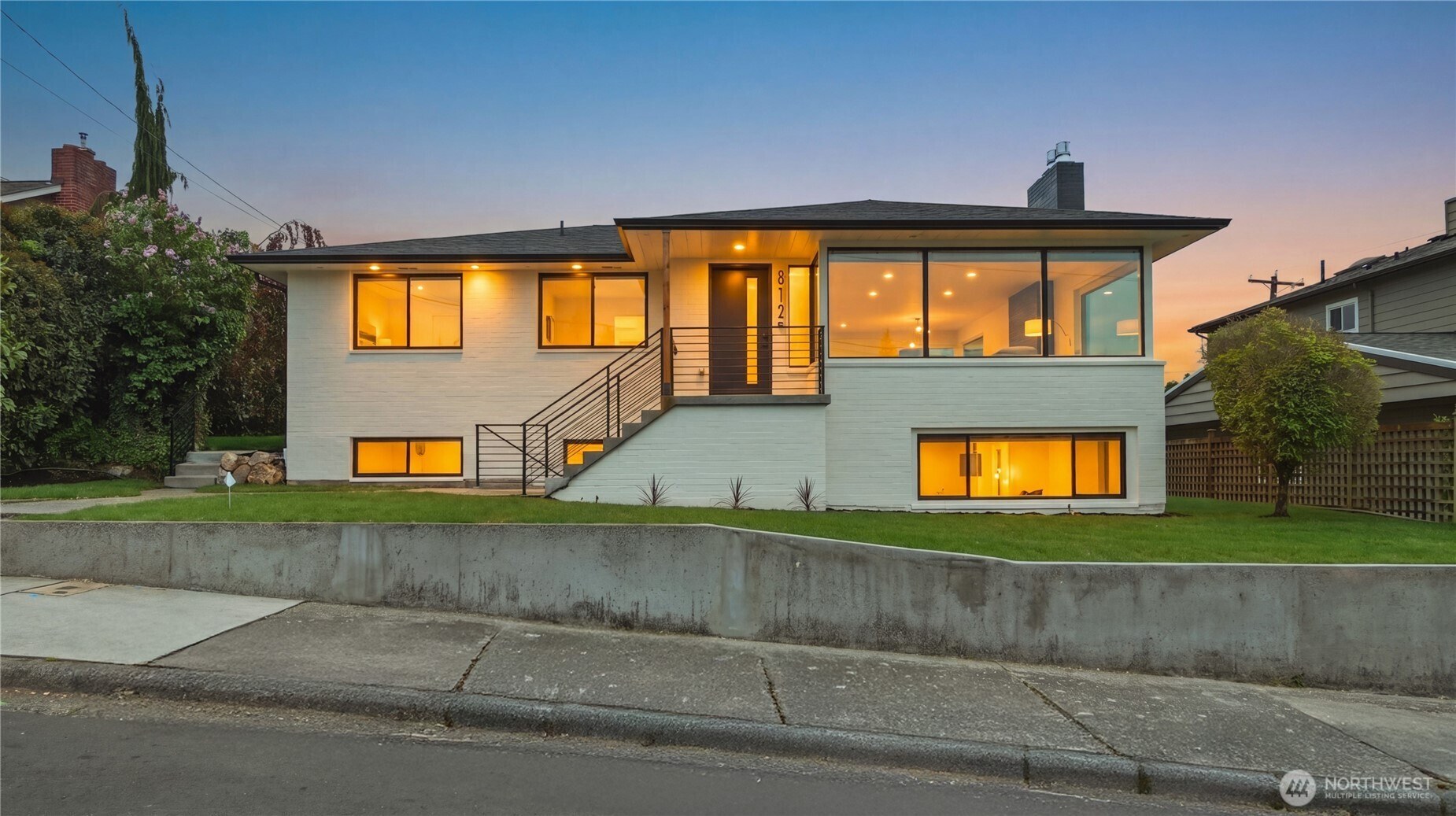 812 Main Street, Edmonds, WA 98020