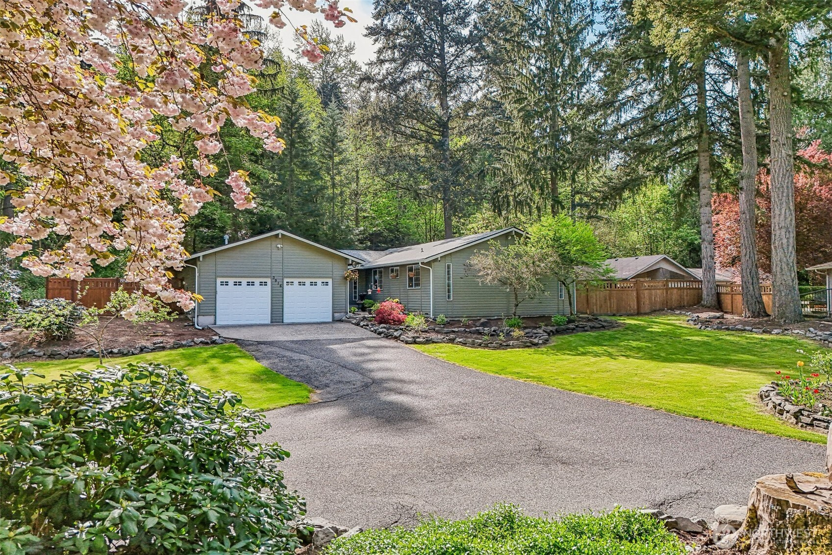 3916 170th Avenue E, Lake Tapps, WA 98391