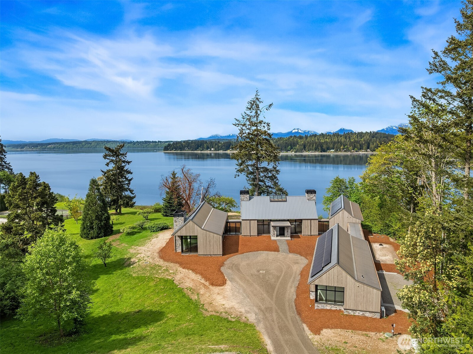 15137 Henderson Road, Bainbridge Island, WA 98110