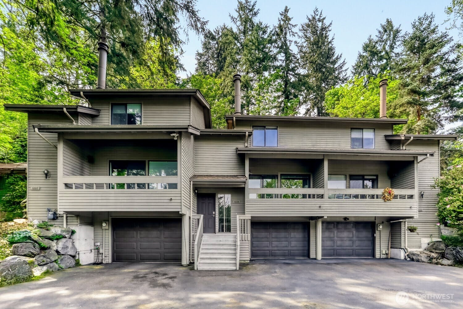 1226 Bellefield Park Lane NW, Bellevue, WA 98004