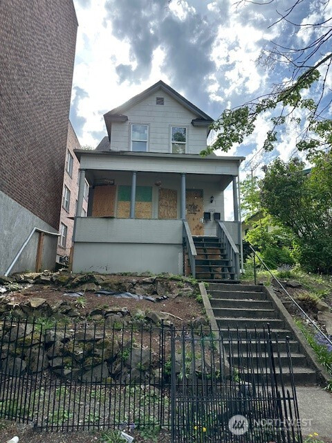 1220 Yakima Avenue S, Tacoma, WA 98405