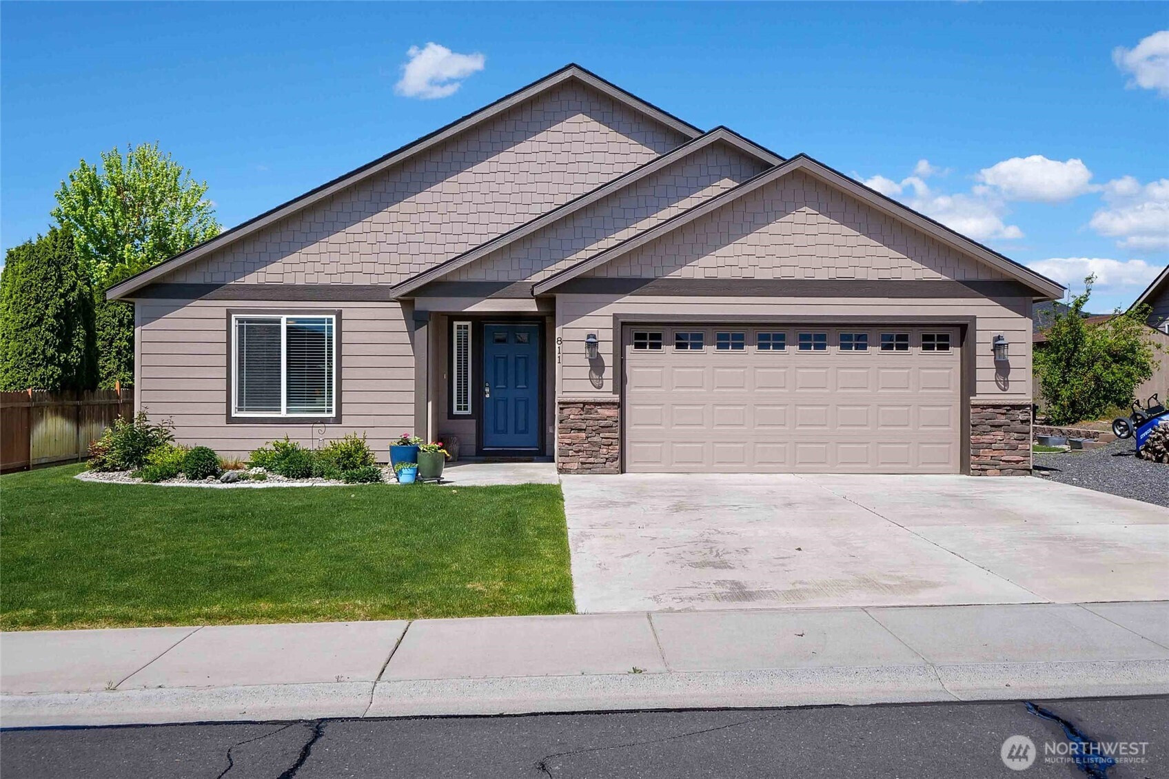 811 7th Avenue NE, Ephrata, WA 98823