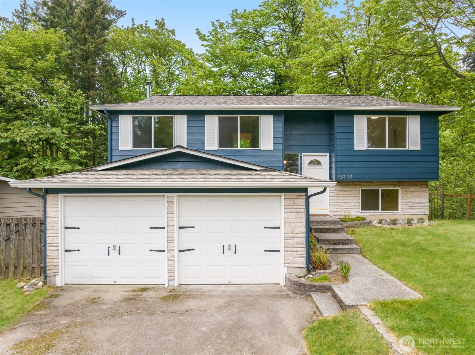 15718 126th Place NE, Woodinville, WA 98072