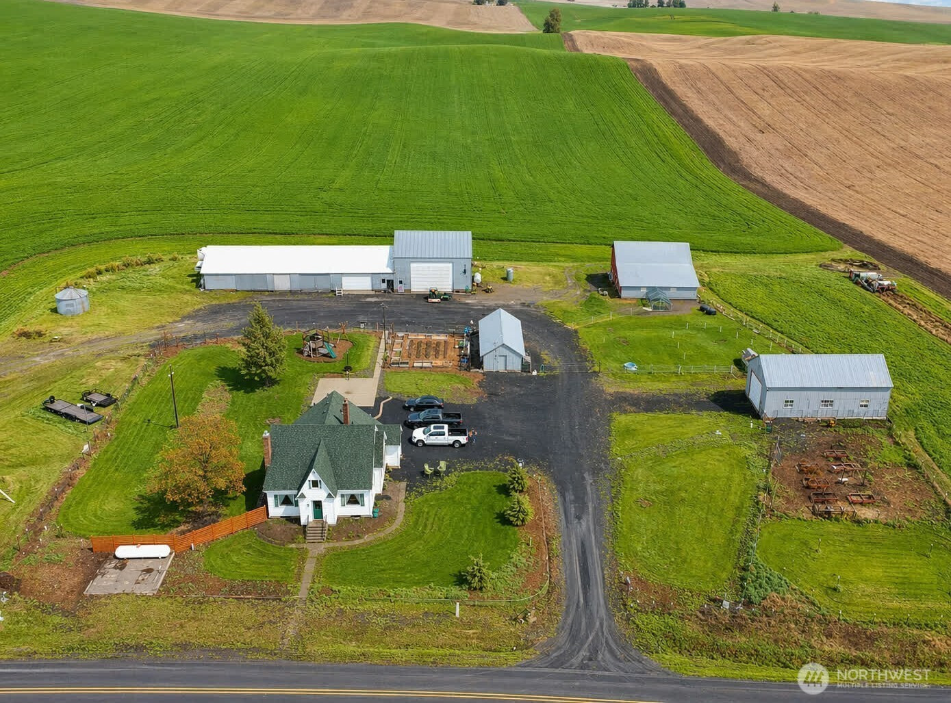 39919 S Farmington Road, Latah, WA 99108