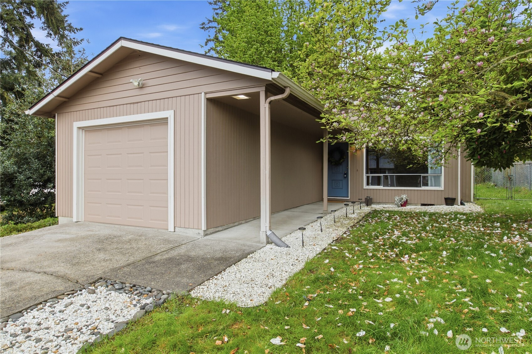 13003 31st Ave NE, Seattle, WA 98125