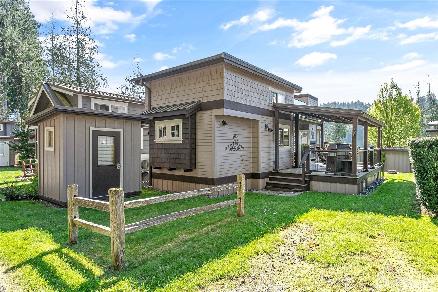 990 Lake Whatcom Boulevard, Sedro Woolley, WA 98284