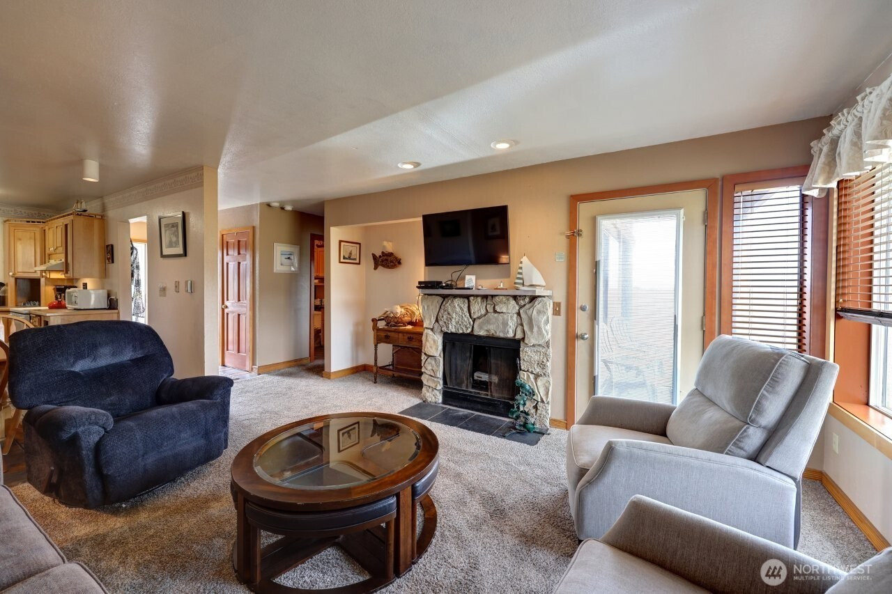 210 26th Street NW, Long Beach, WA 98631
