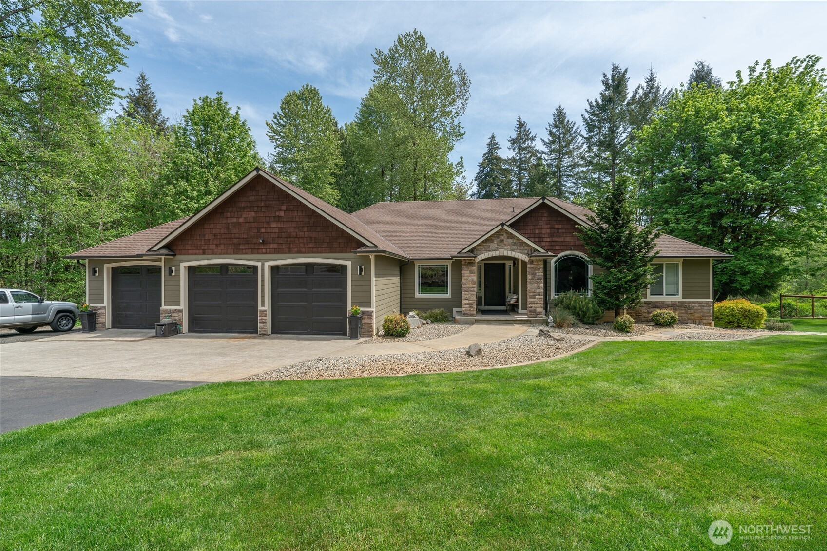 6031 139th Lane SW, Rochester, WA 98579