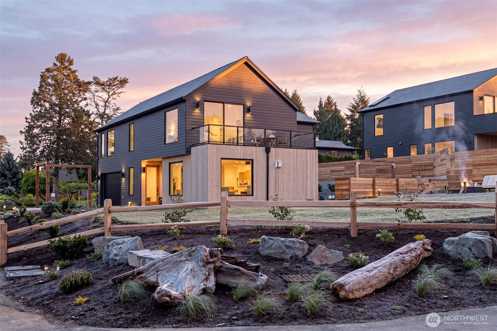 18638 2nd Avenue SW, Normandy Park, WA 98166