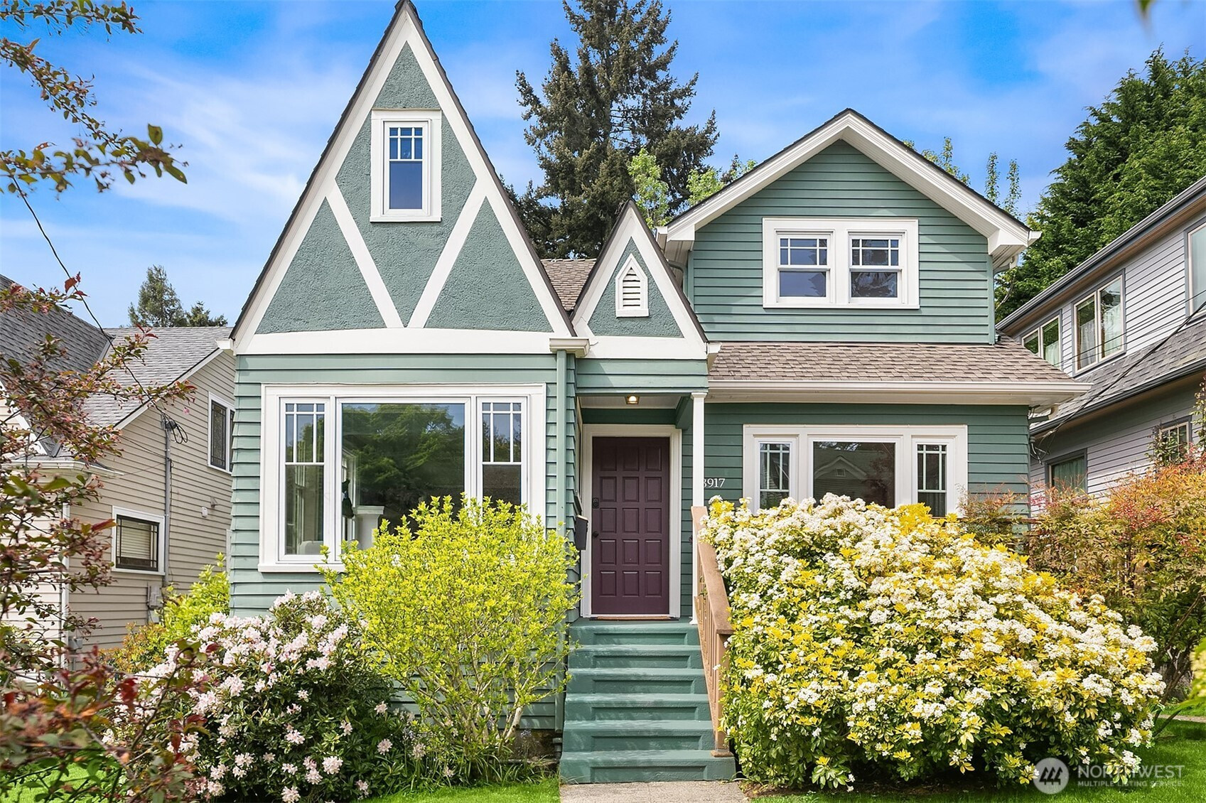 3917 Interlake Avenue N, Seattle, WA 98103