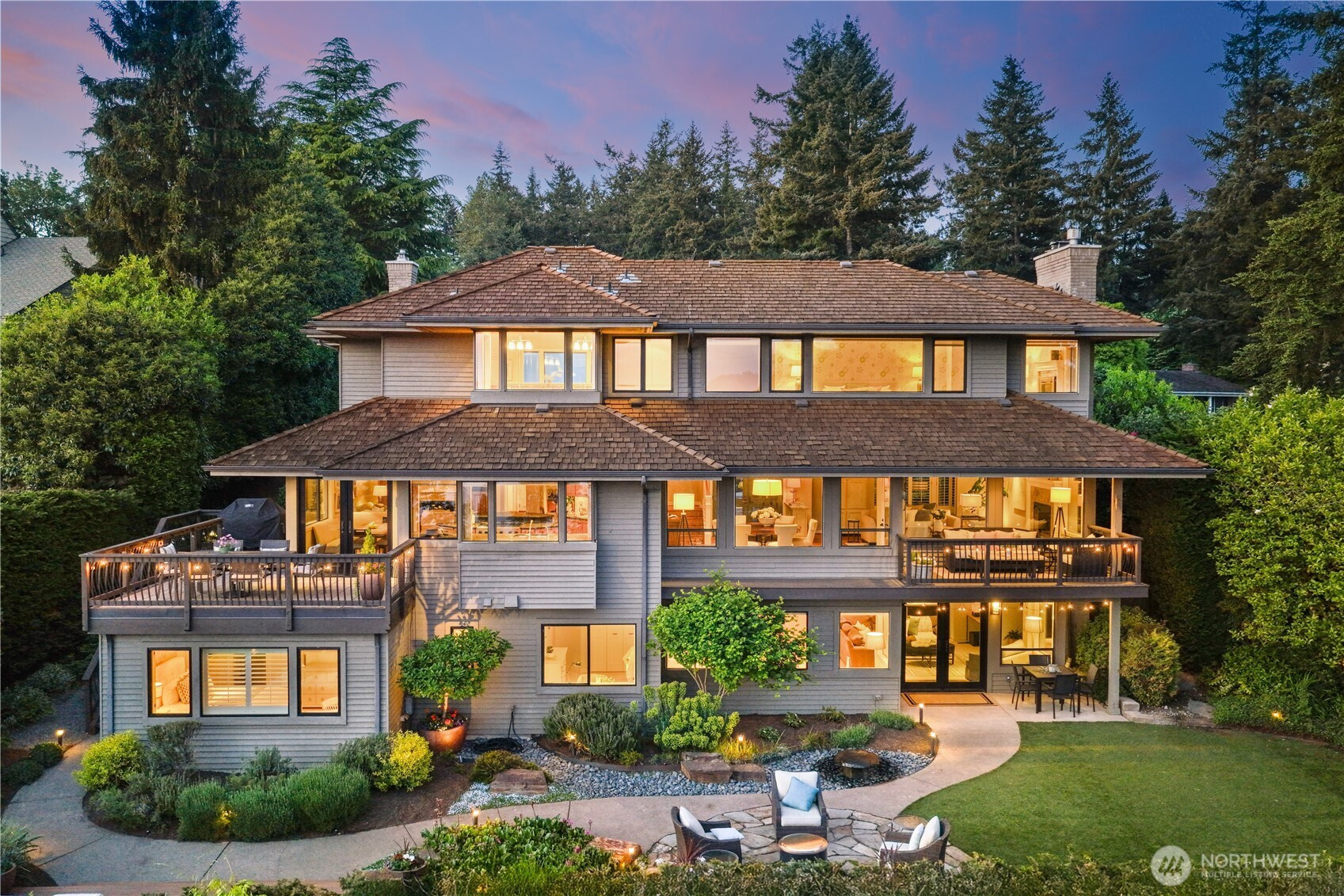 8297 SE 82nd Street, Mercer Island, WA 98040