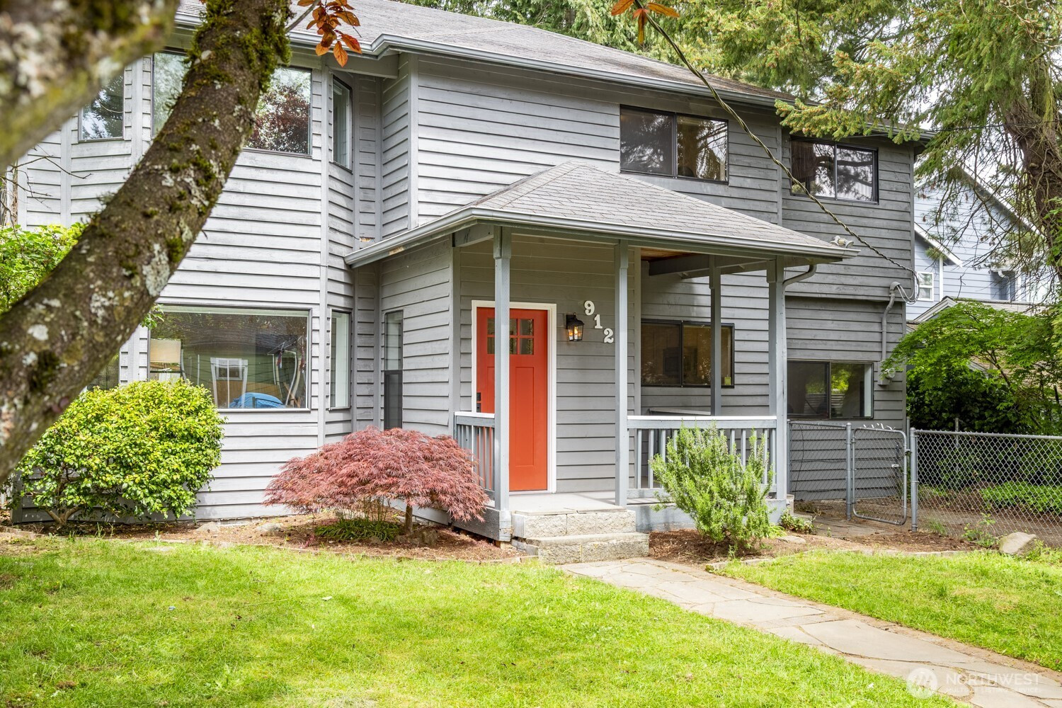 912 NE 115th Street, Seattle, WA 98125