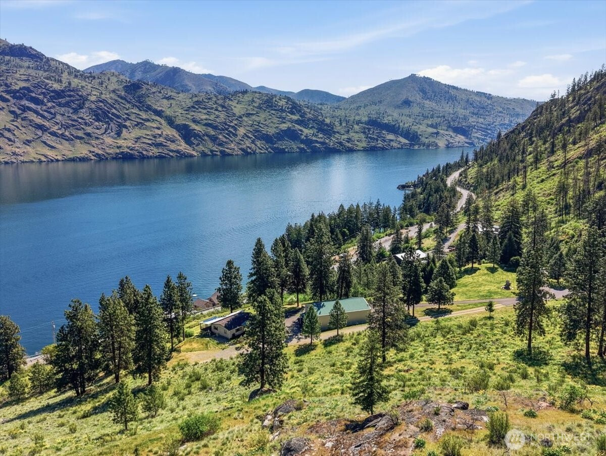 170 Hania Lane, Chelan, WA 98816