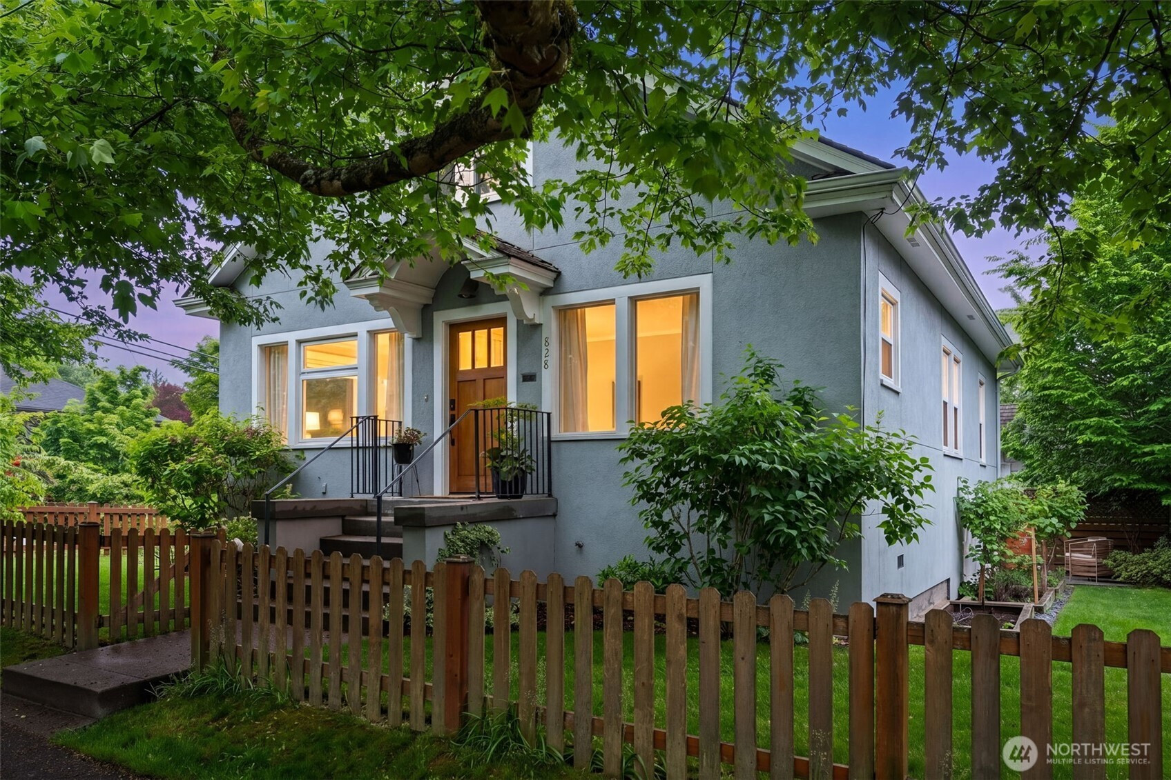 828 24th Avenue, Seattle, WA 98122