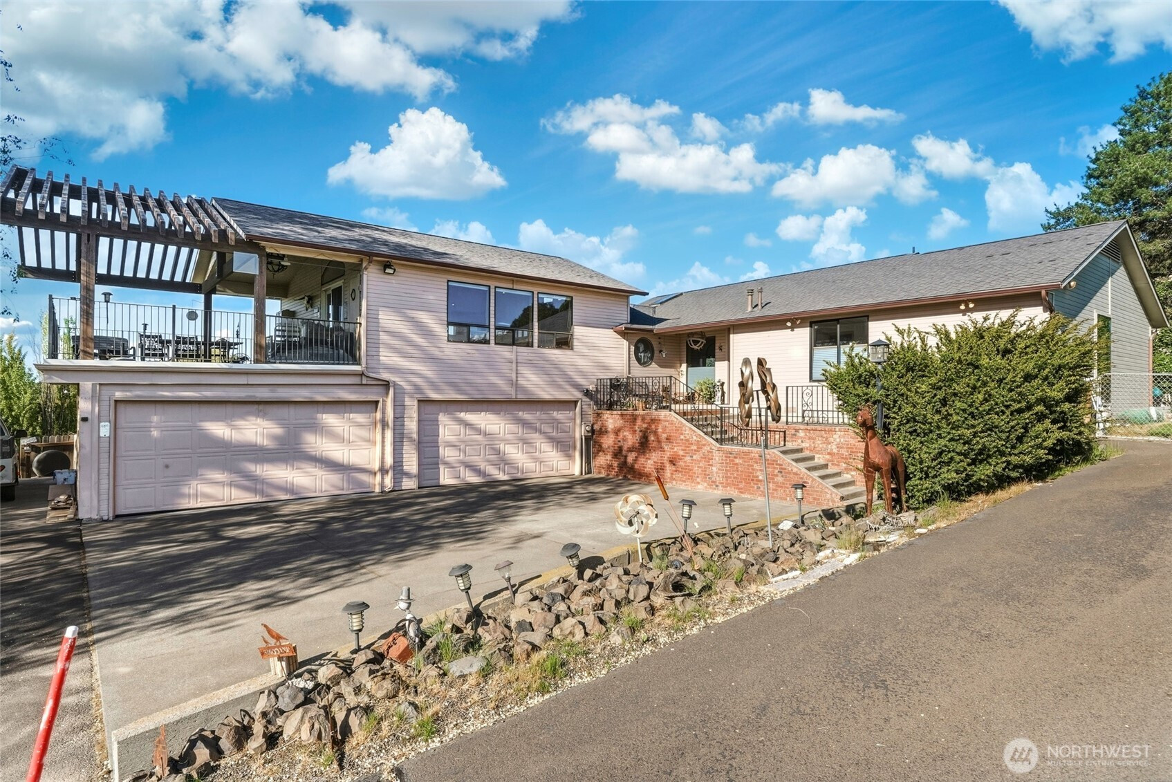 1520 Kaniksu Loop, Walla Walla, WA 99362