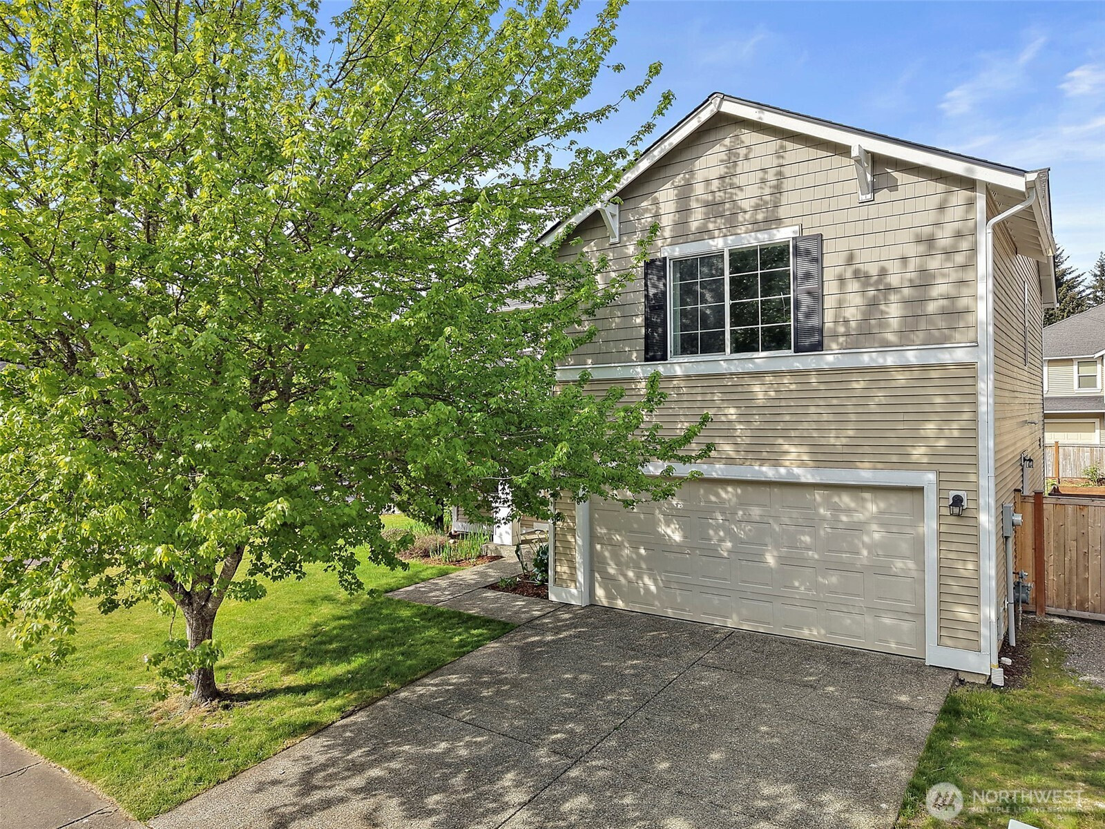 24216 237th Way SE, Maple Valley, WA 98038