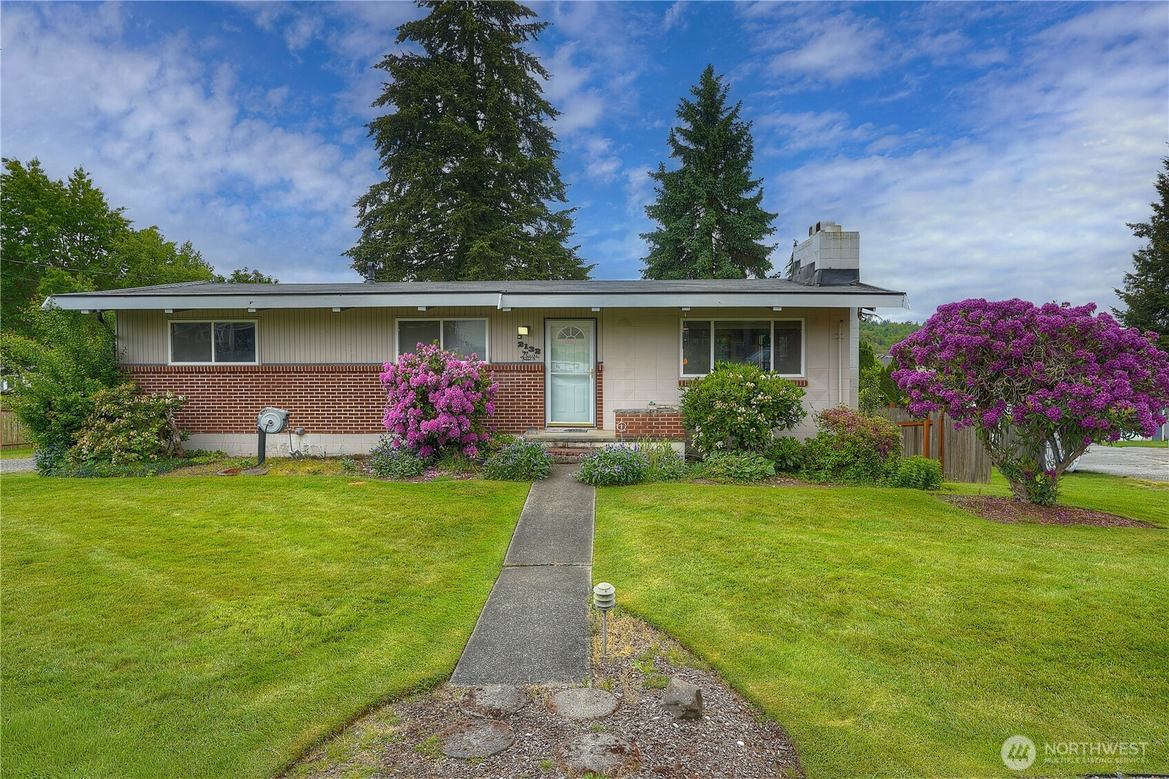 2132 Firland Drive, Puyallup, WA 98371