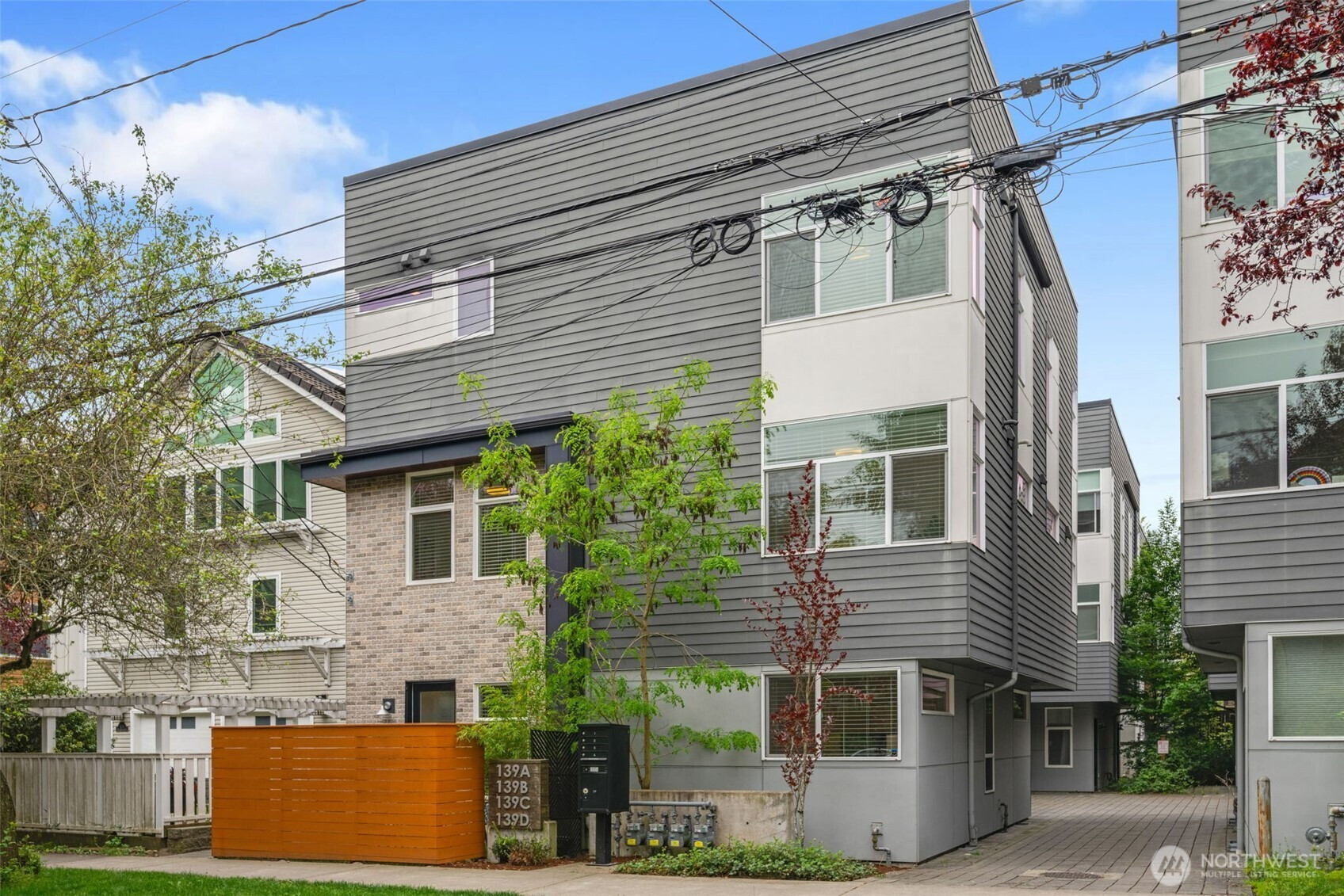 139 22nd Avenue E, Seattle, WA 98112
