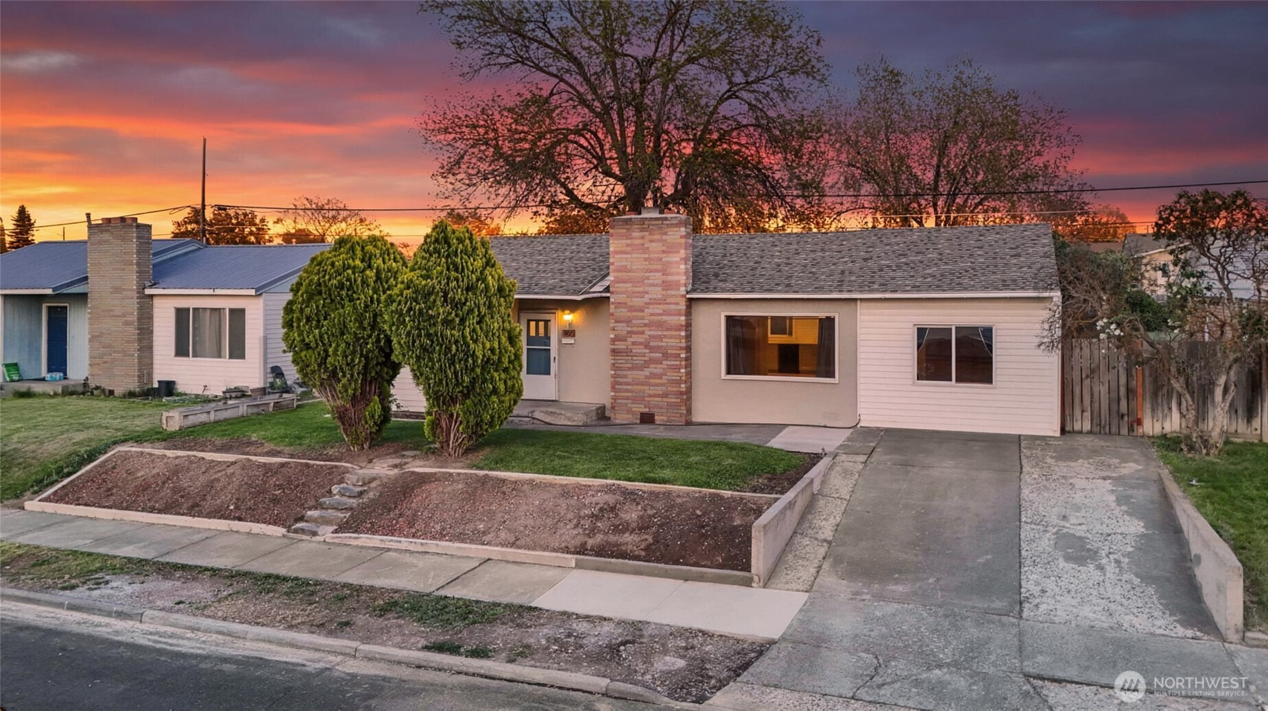 807 S Hawthorne Drive, Moses Lake, WA 98837