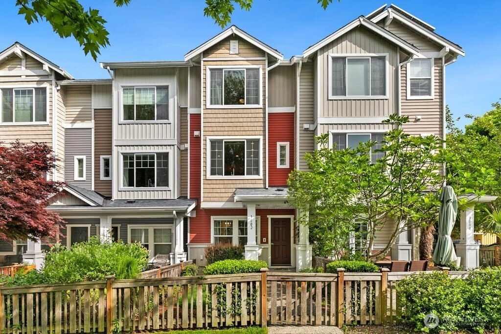 3002 SW Morgan Street, Seattle, WA 98126