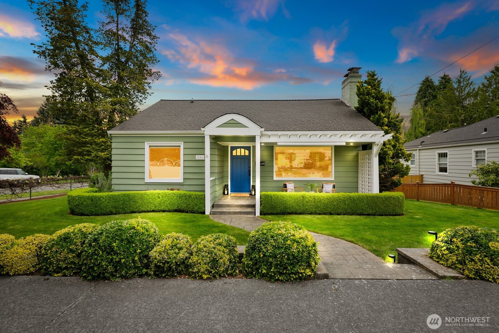 2660 36th Avenue W, Seattle, WA 98199