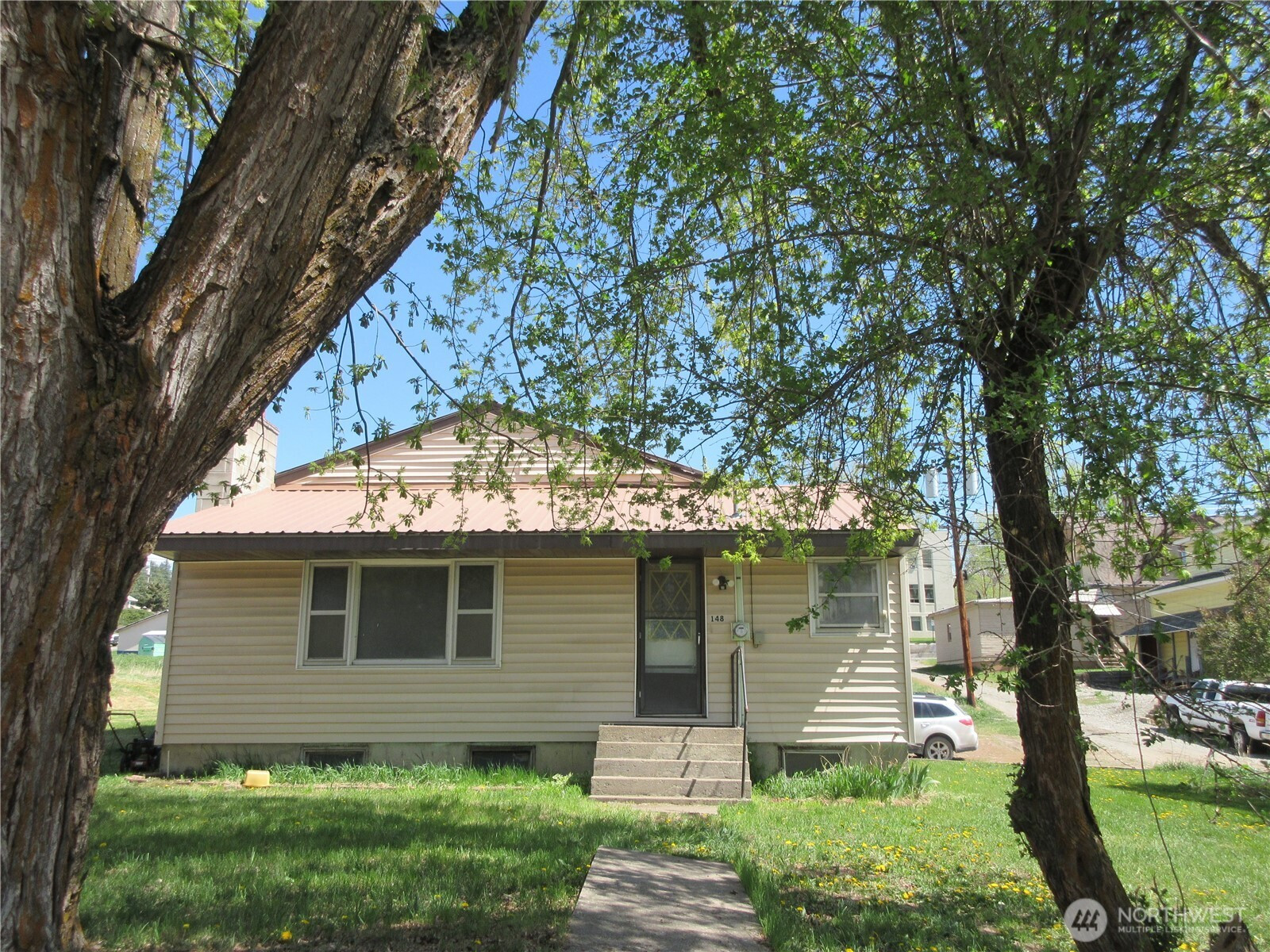 148 N Portland Street, Republic, WA 99166