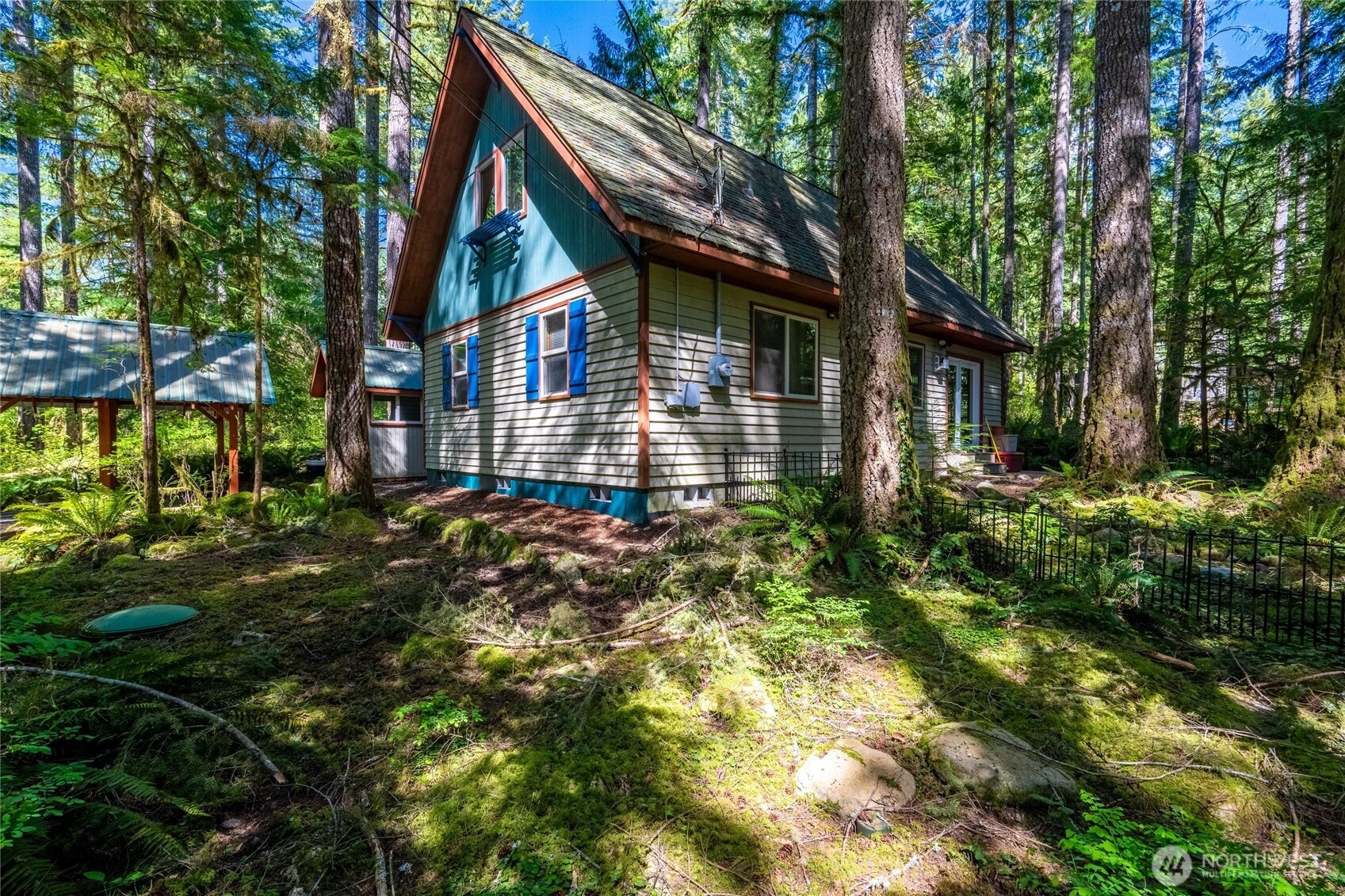 7480 Glacier Springs Drive, Deming, WA 98244