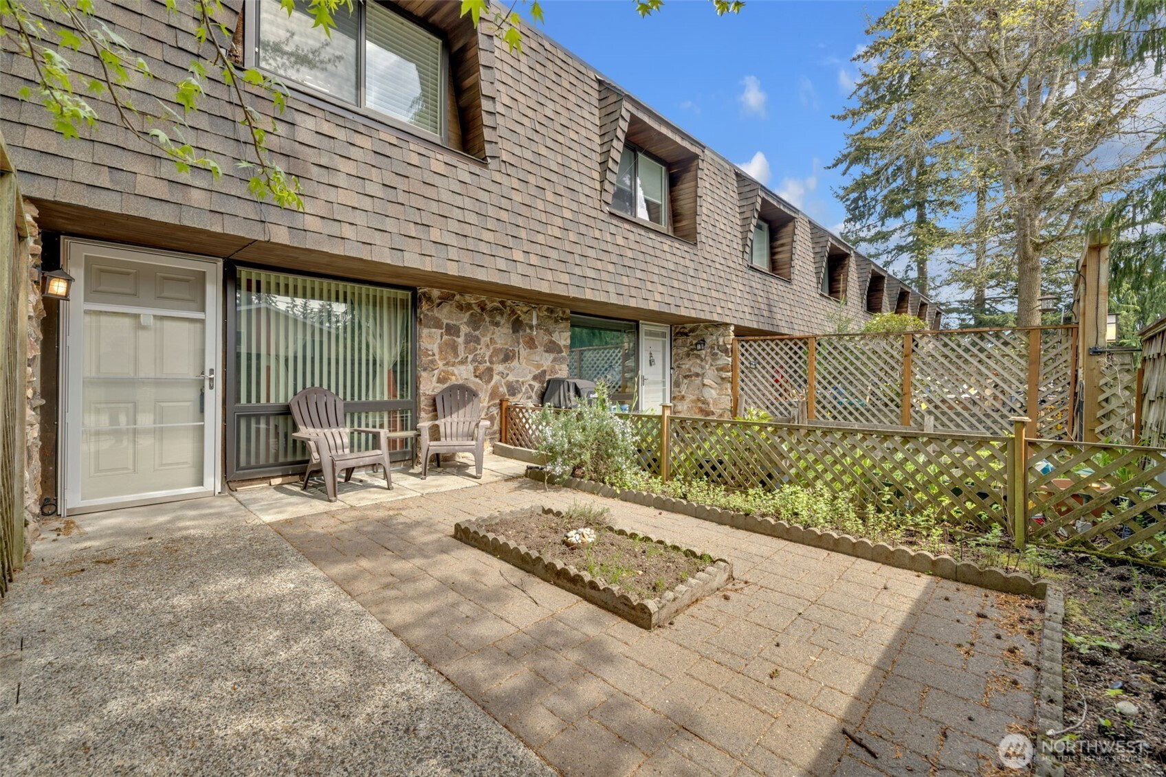 20620 76th Ave W, Edmonds, WA 98026