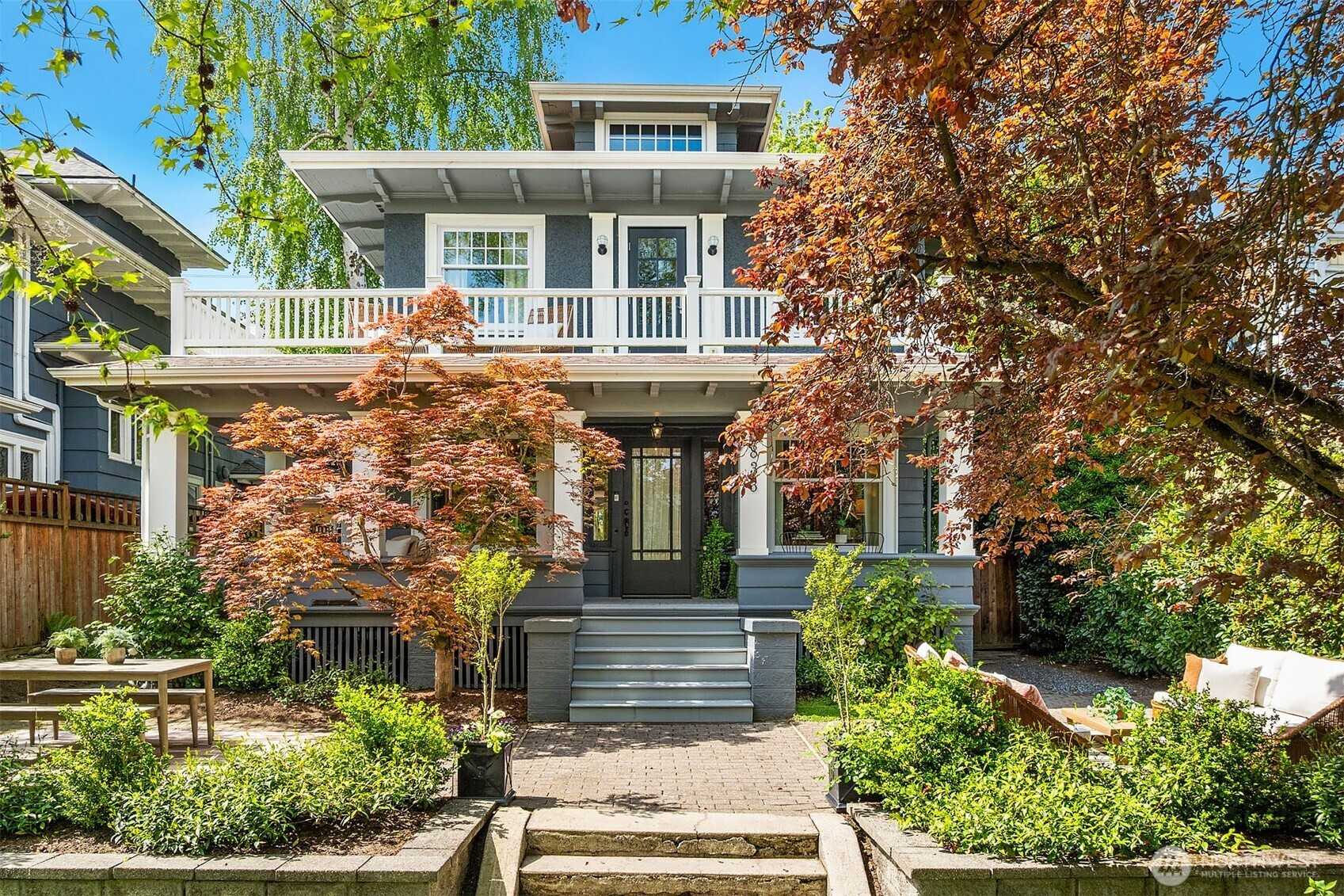 2833 10th Avenue E, Seattle, WA 98102