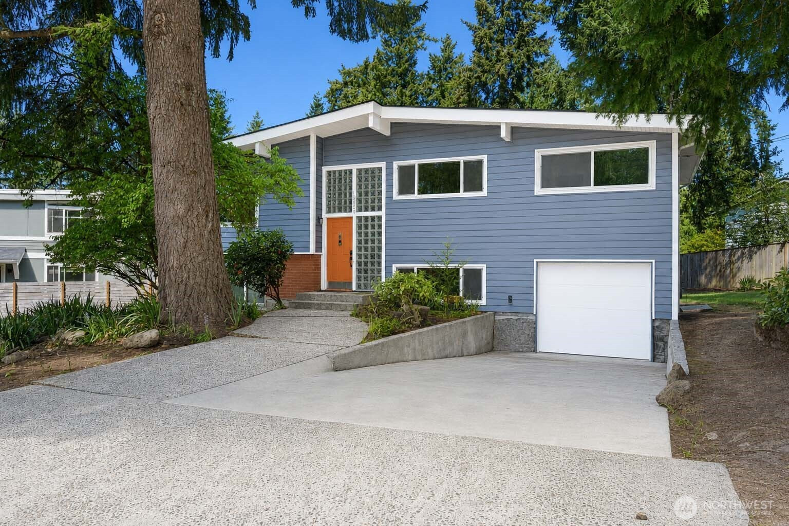12020 NE 83rd Street, Kirkland, WA 98033