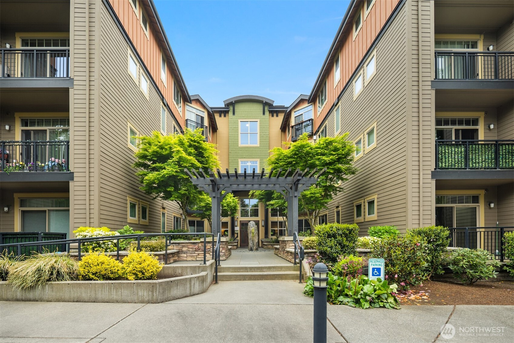 15700 116th Avenue NE, Bothell, WA 98011