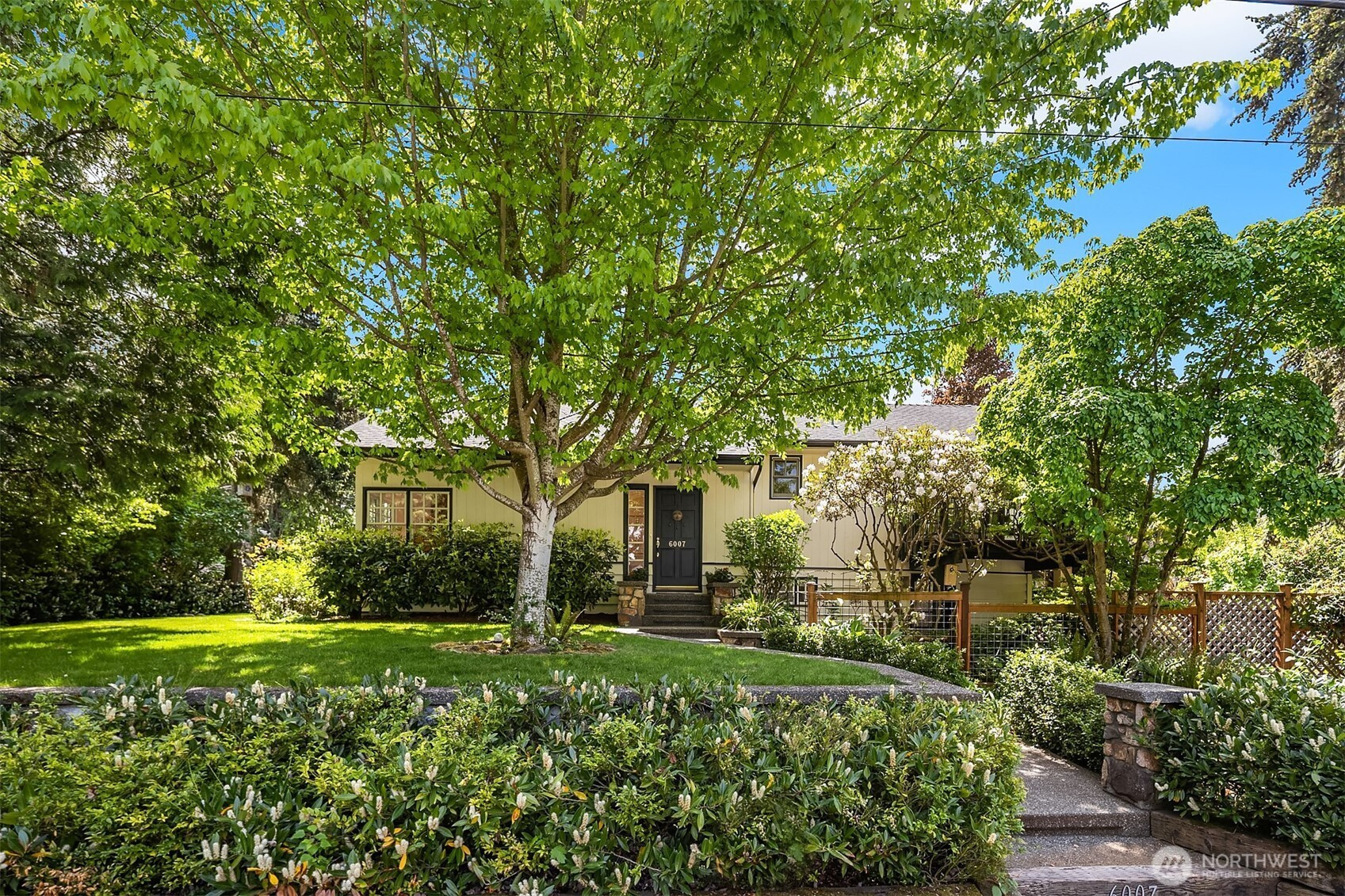 6007 SE 22nd Street, Mercer Island, WA 98040
